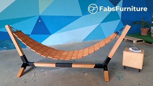 V2 wooden hammock with stand
